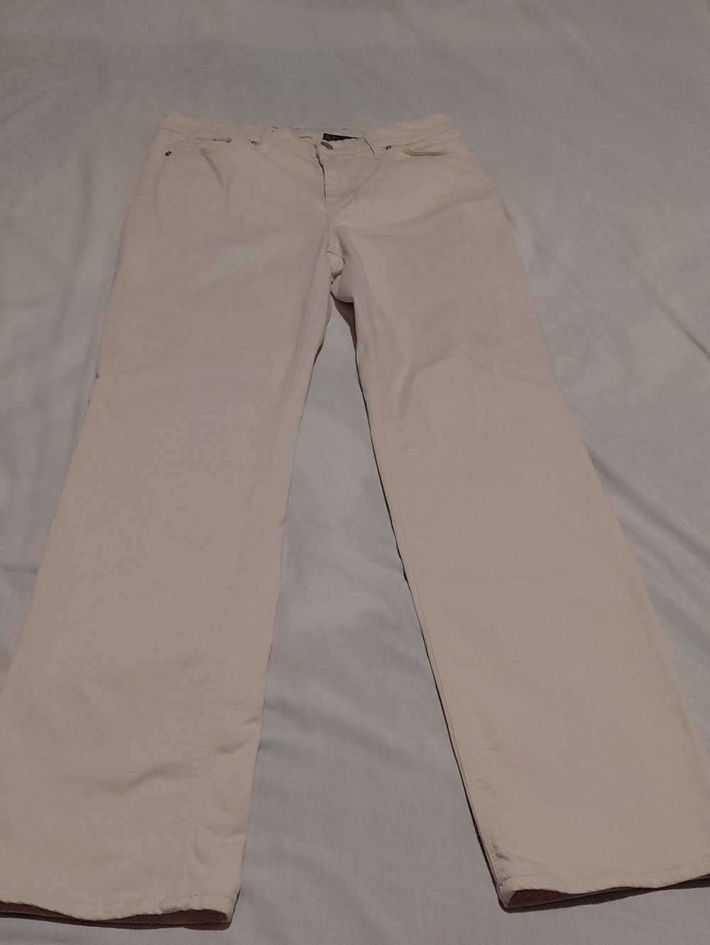 Chico's Cream Straight Leg Jeans Size 0.5 U.S. 6